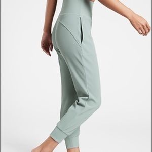 NWT Athleta Salutation Rib Jogger XS